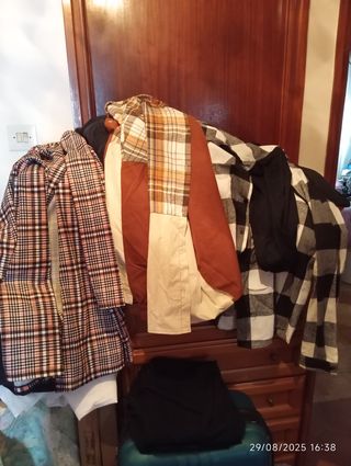 Blusas y chaquetas tallas grande, a 10€ a 8€ y a5€