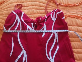 Vestido Vermelho c/ Detalhes Brancos