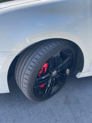 Volkswagen Golf R 2011