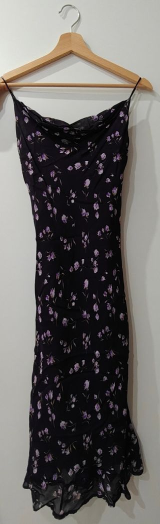 Vestido floral negro y morado