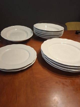 Juego de Platos IKEA blancos