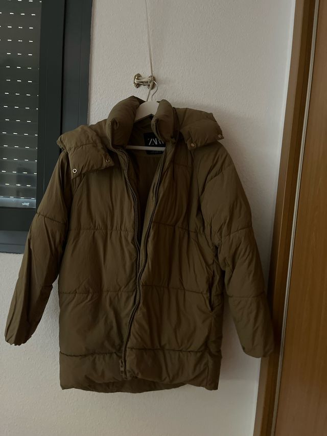 Abrigo Zara verde oliva