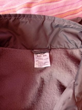 Chaqueta  gris XXL impermeable y pantalón a juego 