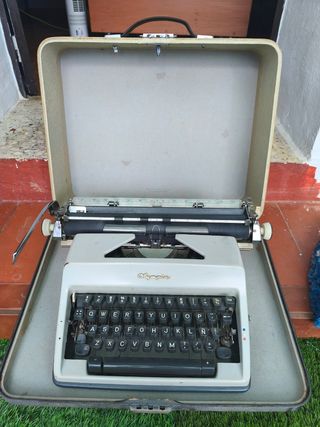 Máquina escribir Olympia Vintage