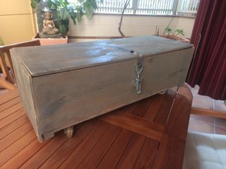 Arcón madera con ruedas - Gris
