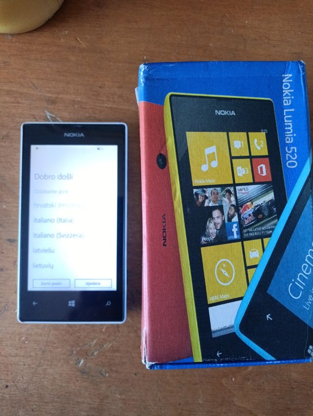 Nokia Lumia 520 - Smartphone