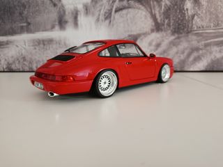 Porsche 911 (1/18) modificado