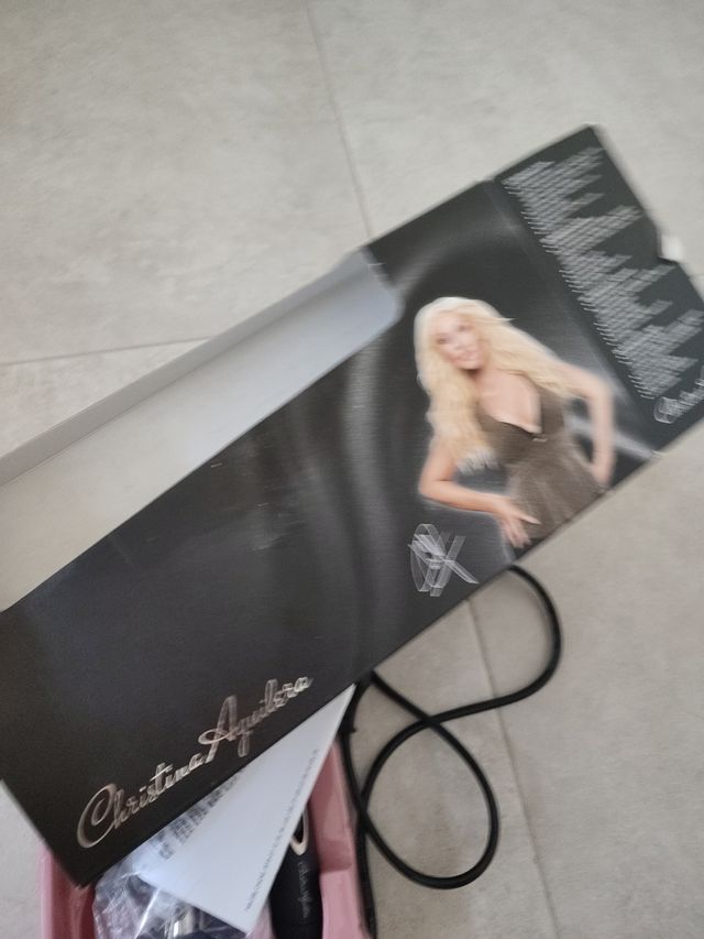 Christine Aguilera - rizador multifuncional