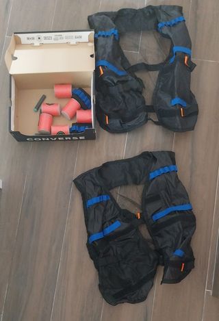 Lote 4 pistolas Nerf X-Shot 2 chalecos y puntos 