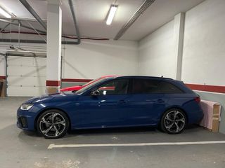 Audi A4 avant black limited sline 