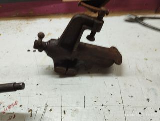 Tijeras chapa antiguas
Tornillo sujeccion antiguo