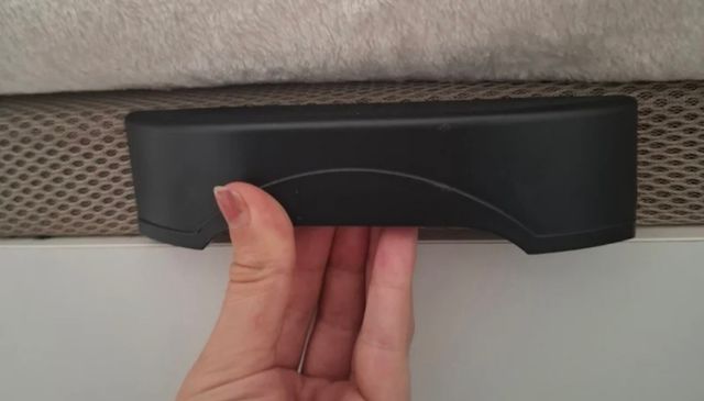 Canapé abatible beige y blanco