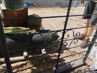 Tres rejas hierro forjado. Buen estado