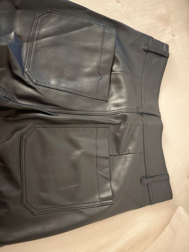 Pantalón piel negro mujer