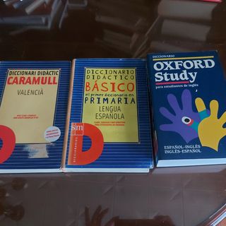 Castellano, valenciano e inglés 