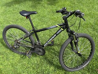 Bicicleta Rockrider ST500 negra