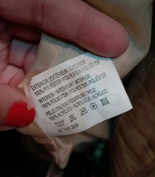 Abrigo beige pelo sintético