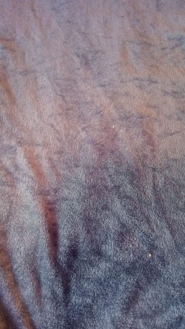 Manta polar azul grisácea