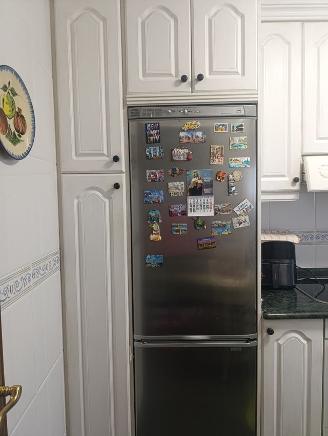 Cocina blanca completa.