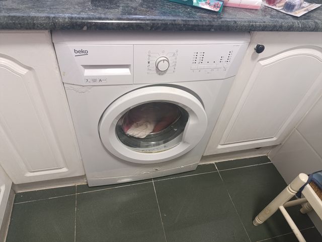 Cocina blanca completa.