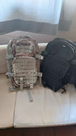 Mochila táctica 35L-camuflaje tierra 25€ 
negra20€