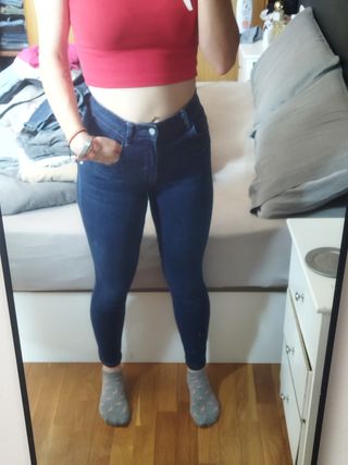 Pantalones vaqueros ajustados y elásticos talla XS