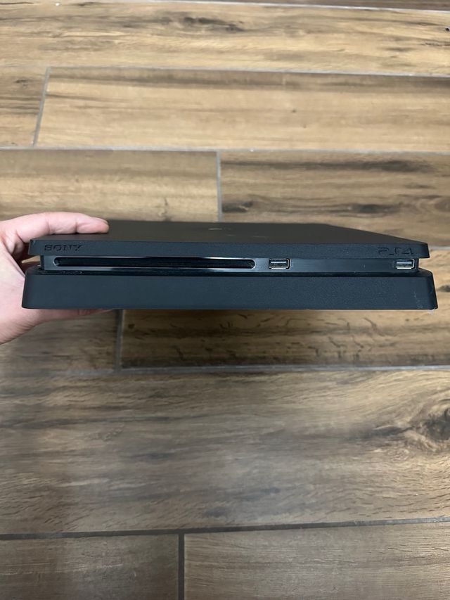 PS4 Slim 500GB - Firmware 9.03
