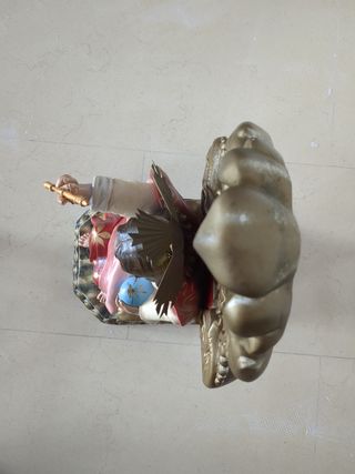 Figura Religiosa Jesús Rey Universo en Trono 
