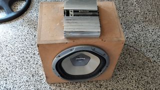 Subwoofer y amplificador Phonocar