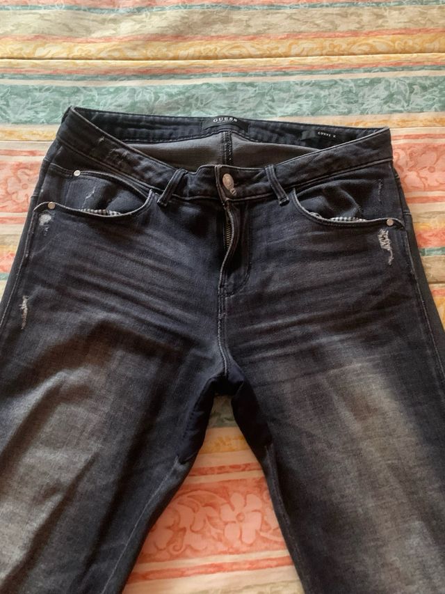 Pantalones Guess negros