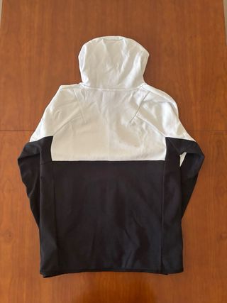 Sudadera Adidas con capucha