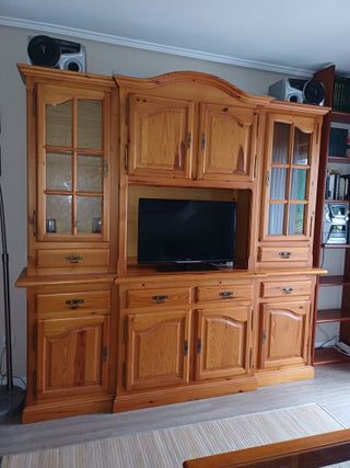 Mueble salón pino macizo. Para recoger en Noja.