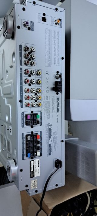 Equipo sonido Thomson 5.1