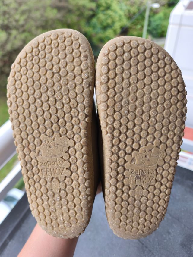 Zapato feroz Moraira beige talla 30