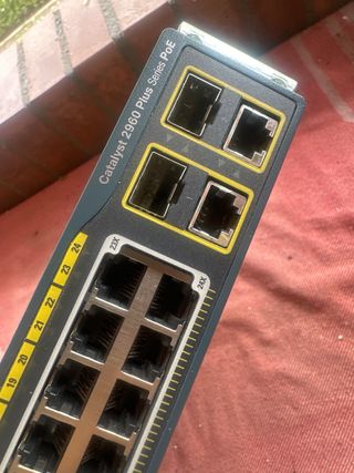 Switch Cisco WS-C2960-24PC-L
