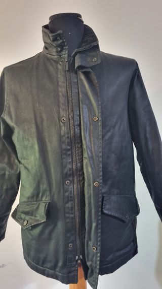 Chaqueta negra Gant impermeable