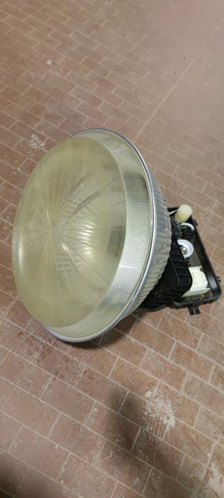 Faro industriale vintage antico