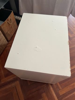 Mesa auxiliar blanca - mueble TV