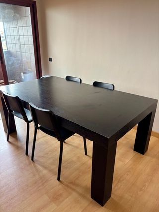 Mesa comedor negra