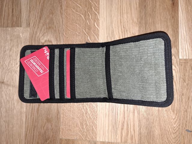 REGALO CARTERA DE CANNAVIS