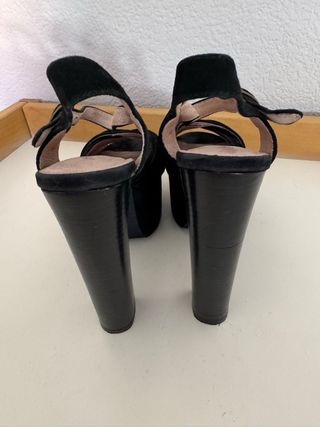 Tacones Jeffrey Campbell negros