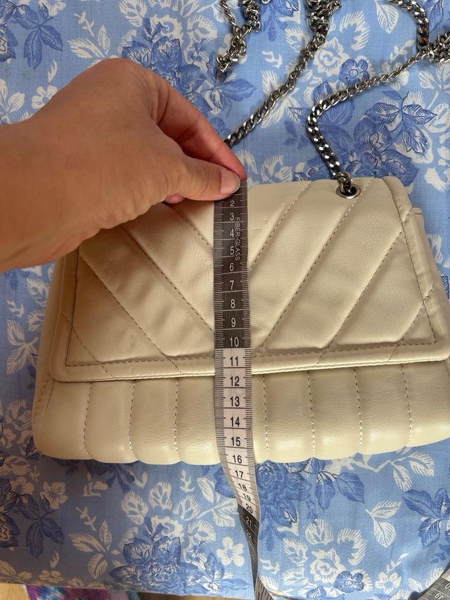 Bolso Pull & Bear beige