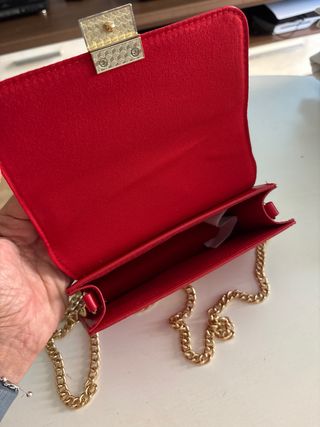 Bolso rojo Stradivarius