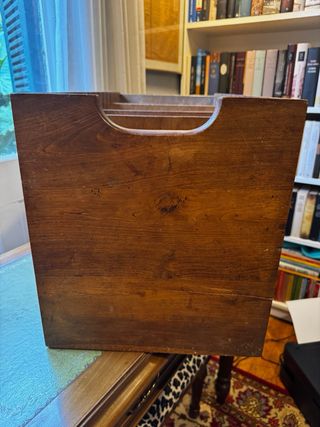 Fichero antiguo de madera