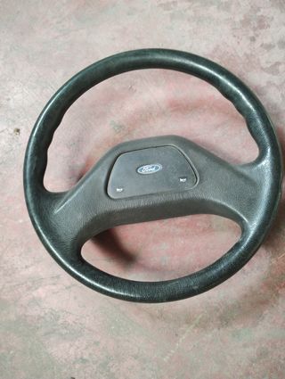 Volante Ford - Buen estado