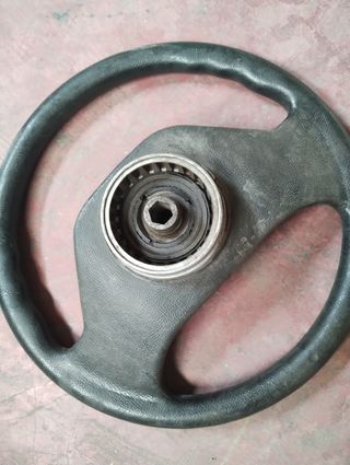 Volante Ford - Buen estado