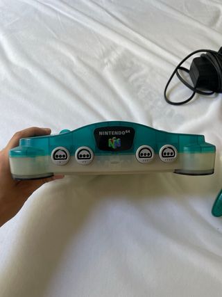 Nintendo 64 blu traslucido + 2 controller