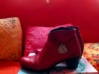 Botines Lorenna rojos mujer