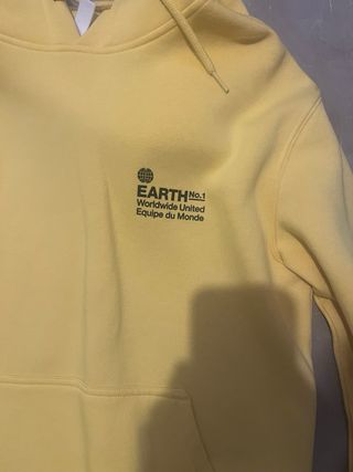 Sudadera amarilla Earth1