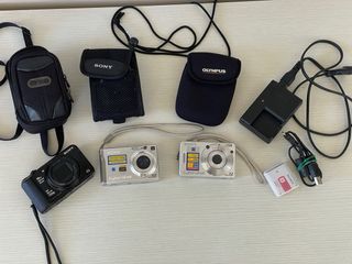 3 fotocamere Sony digitali